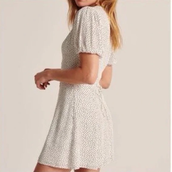 Abercrombie & Fitch Polka Dot Dress - Picture 7 of 7